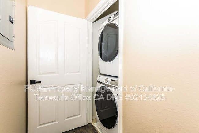 Building Photo - 31881 Delfina Way