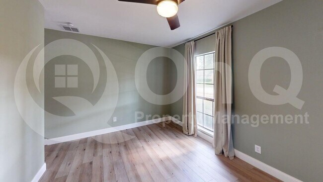 Building Photo - 1313 Milford Dr