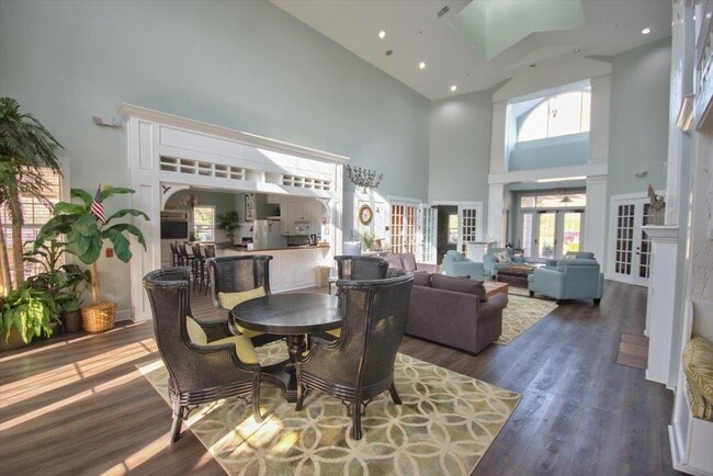 Building Photo - 2801 Chancellorsville Dr