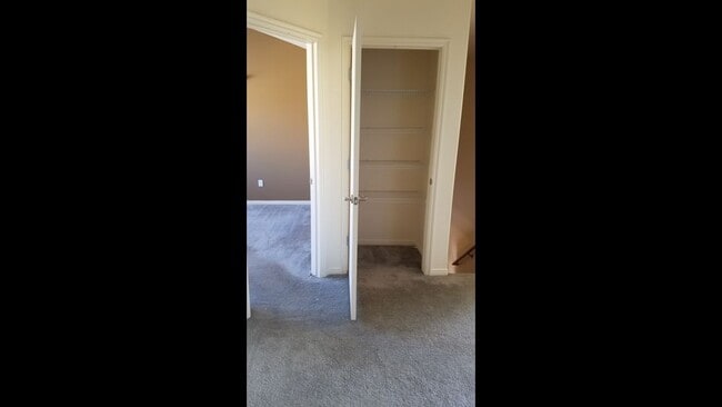 Building Photo - 5555 Geronimo Way