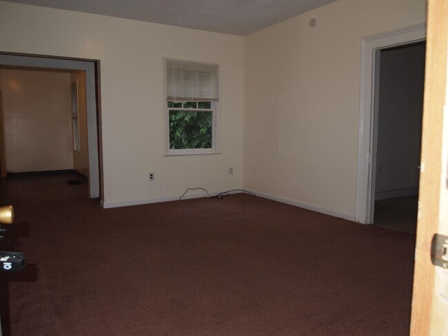 Building Photo - 41 S Manning St