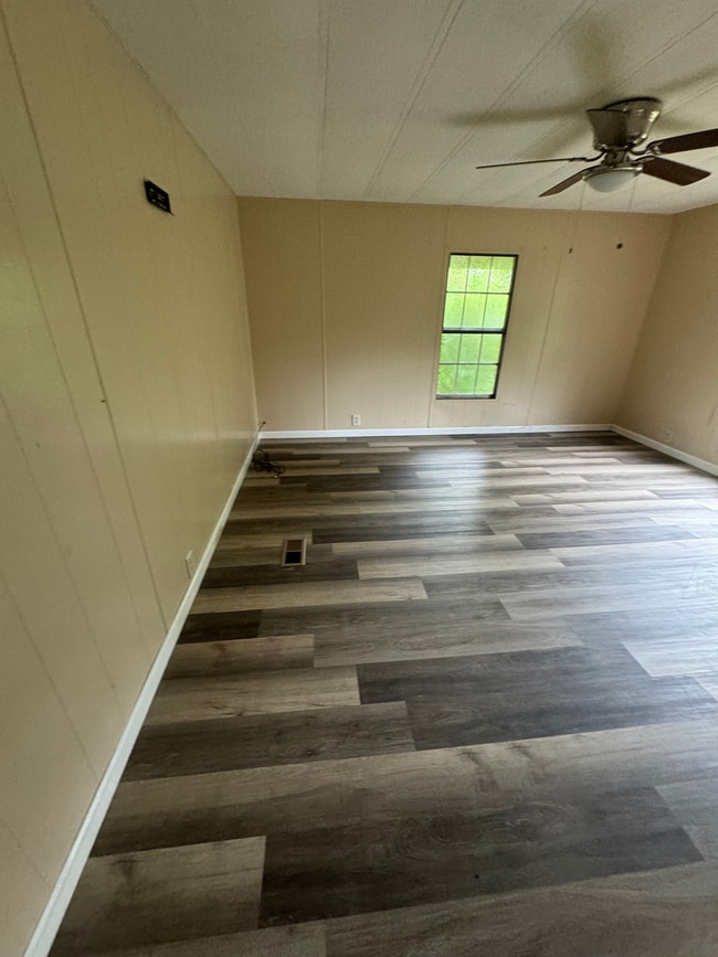 Building Photo - 6841 Klug Pines Rd