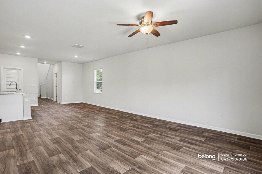 Building Photo - 1055 Sentinel Ct