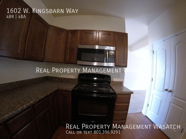 Building Photo - Dont miss out. This will rent quickly...