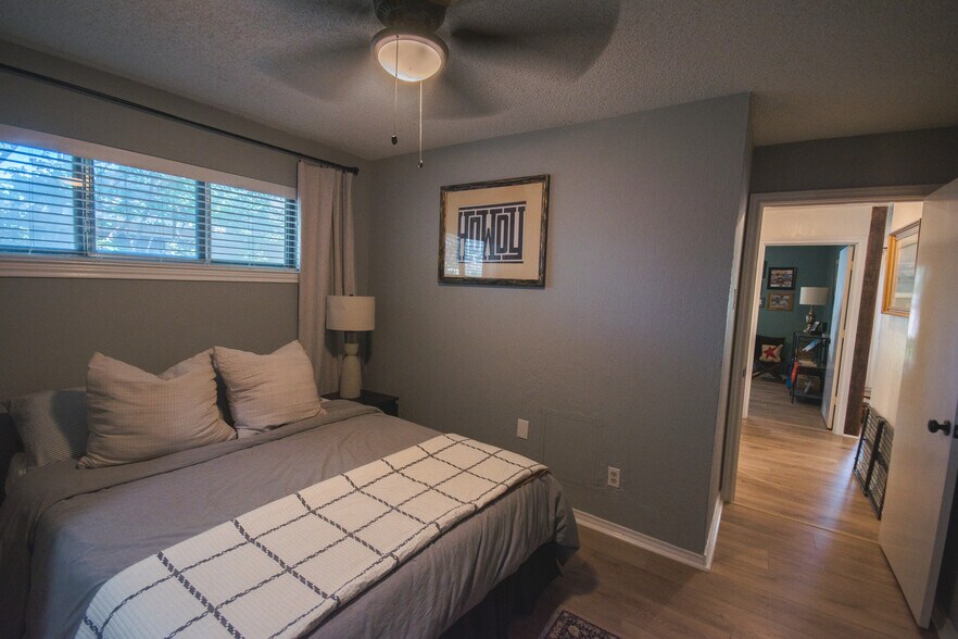Building Photo - 2334 Babalos Ln