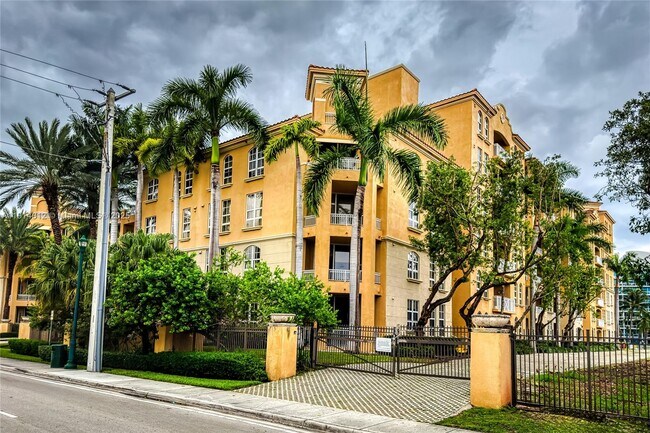 Building Photo - 3001 NE 185th St