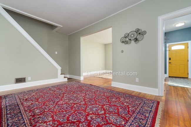 Building Photo - Downtown Carlisle Beautifully Renovated Pe...