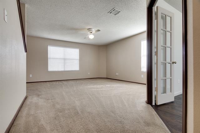 Building Photo - 8211 Leaning Oak Ct