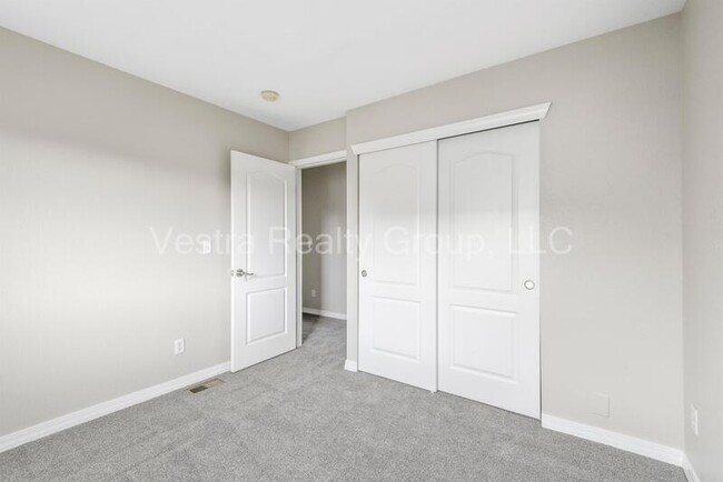 Building Photo - 9585 Deer Horn Ct