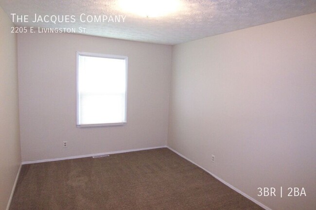 Building Photo - 2205 E Livingston St