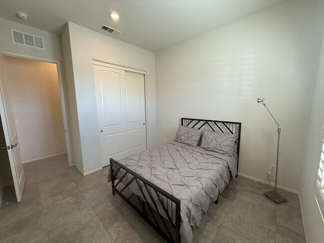 Building Photo - Dell Webb Home at Sun City ,3 Bedrooms, 3 Bathrooms, On Golf Course