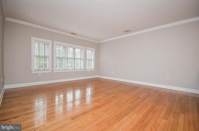 Building Photo - 401 13th St NE
