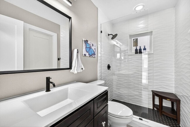 Building Photo - 318 S Burlingame Ave