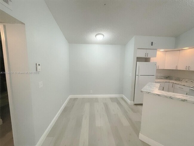 Building Photo - 3310 Pinewalk Dr N