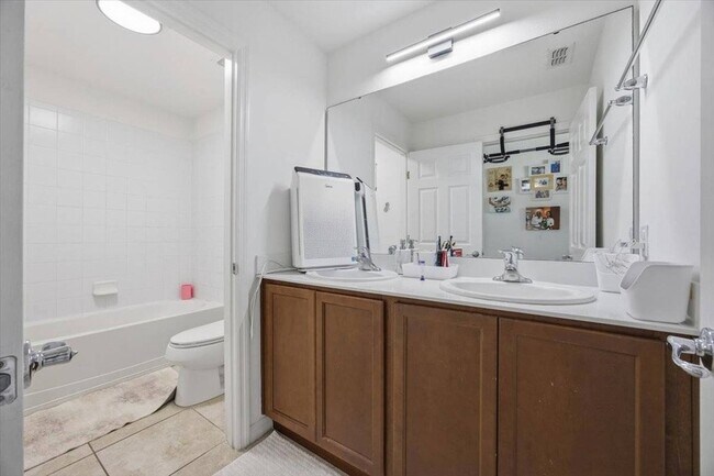 Building Photo - 3848 Carrick Bend Dr