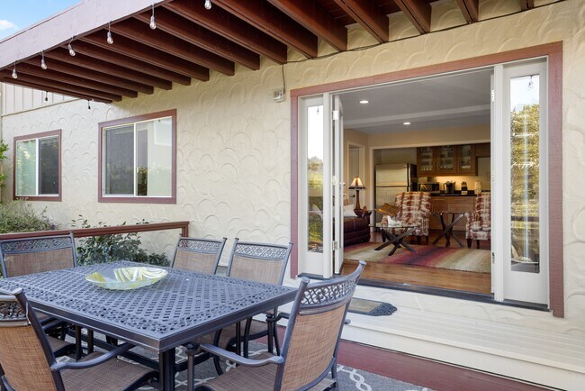 Building Photo - 3035 Ribera Rd