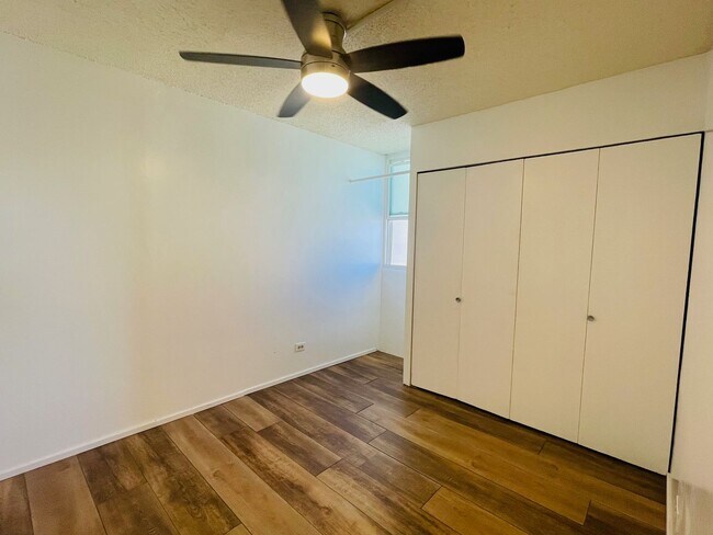Building Photo - Partly Furnished 3-bedroom, 1.5-bath condo...