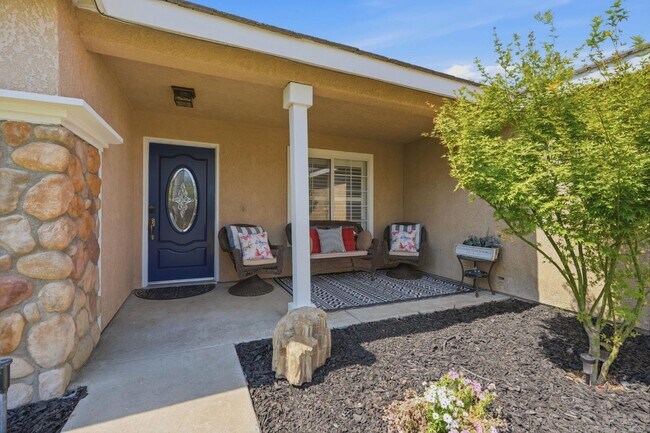 Building Photo - 3006 Mission Dr