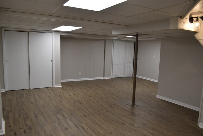 Building Photo - 1313 Bursal Ave