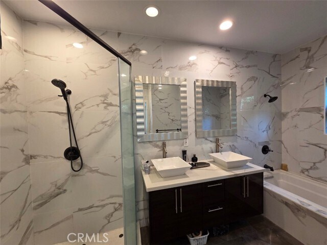 Building Photo - 915 S Rimpau Blvd