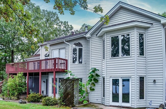 Building Photo - Lake Balboa | Home | Unfurnished