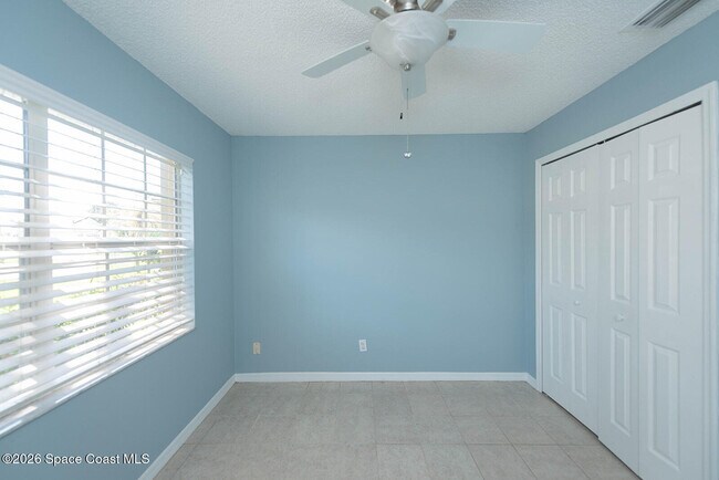 Building Photo - 7033 Hammock Trace Dr