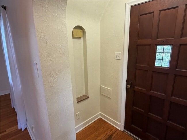 Building Photo - 218 Jackson Cir