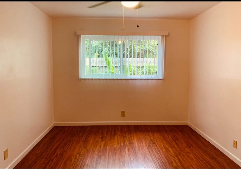 Bedroom - 10 W Swain Rd