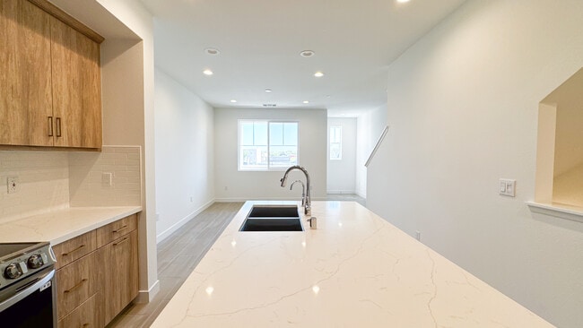 Building Photo - 123 N 1st Ave