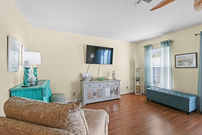 Building Photo - 1216 Ocean Dunes Cir