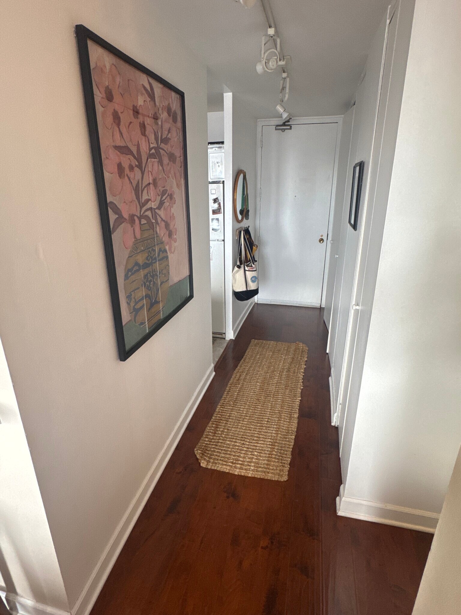 Building Photo - 444 W Fullerton Pky