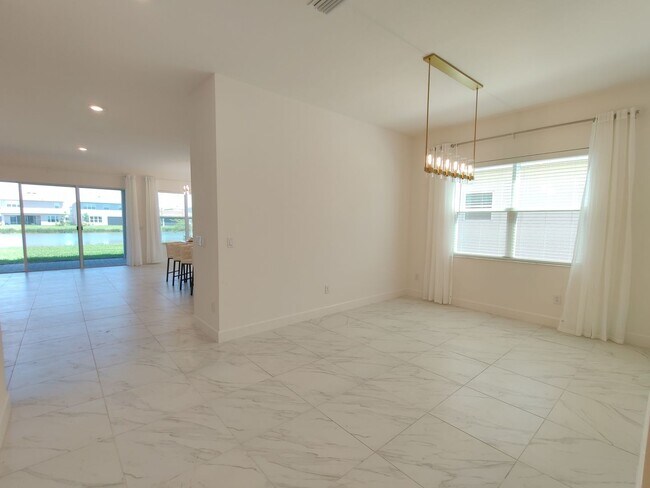 Building Photo - 32792 Tree of Life Ave