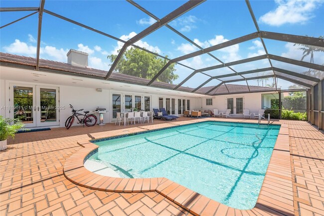 Building Photo - 610 Marquesa Dr