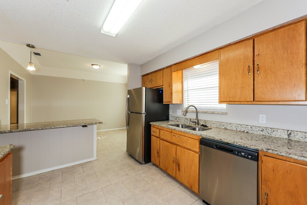 Building Photo - 806 Cherlyne Dr
