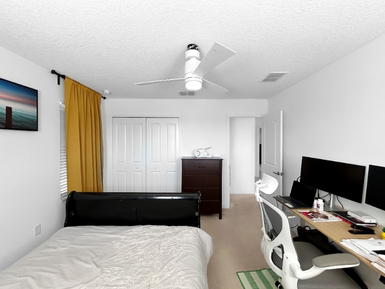 Building Photo - 9714 Provencal Ave