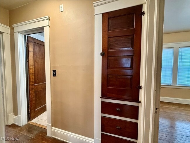 Building Photo - 1208 St Charles Ave