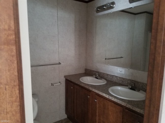 Building Photo - 140 Echo Trl