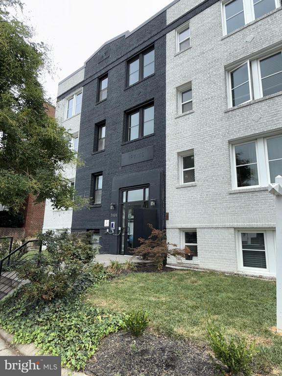 Building Photo - 3101 Sherman Ave NW