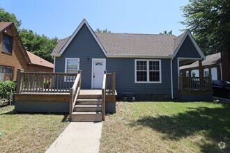 Building Photo - 353 S Zunis Ave Duplex