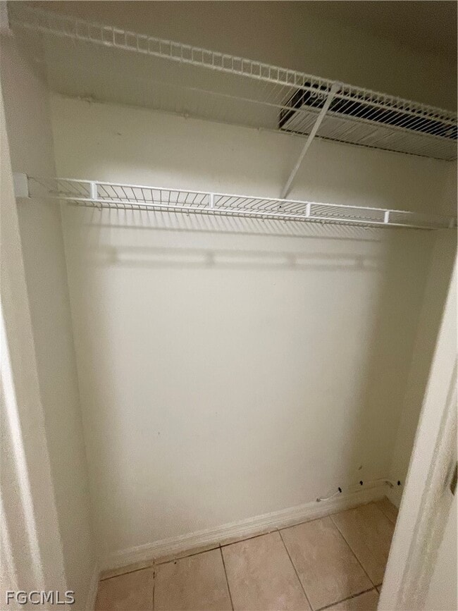 Building Photo - 1428 SW 29th St