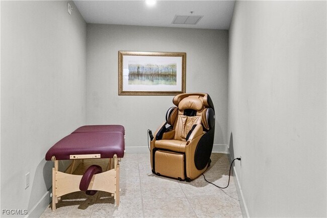 Building Photo - 14300 Riva Del Lago Dr