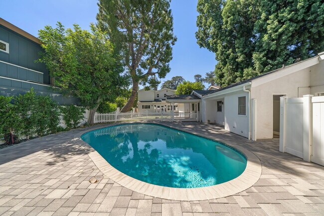 Building Photo - 15473 Lemay St