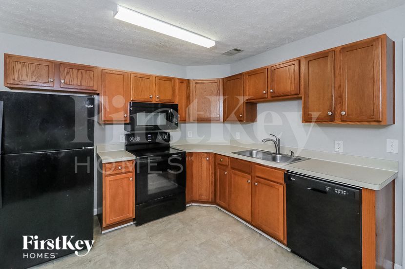 Building Photo - 116 Cobblestone Dr