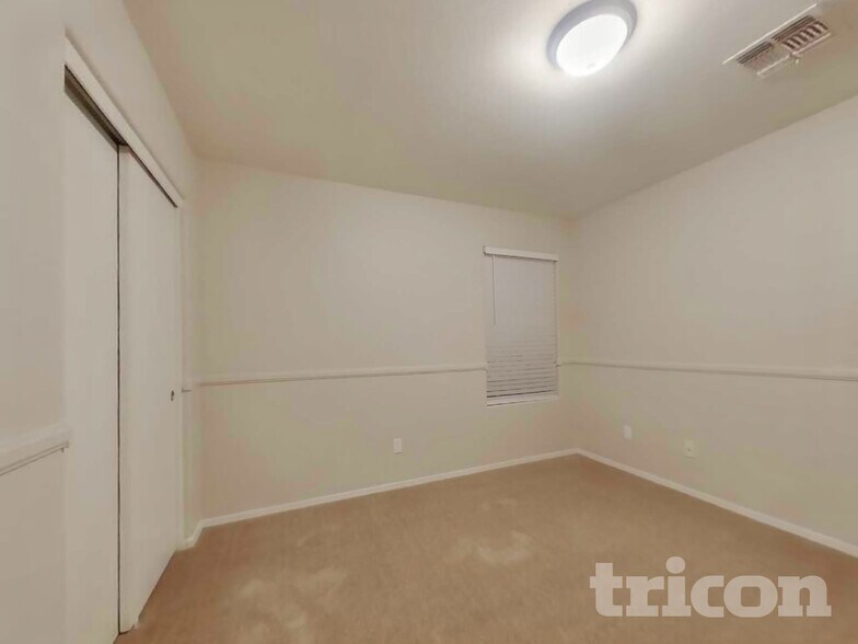 Building Photo - 17102 N 185th Ln