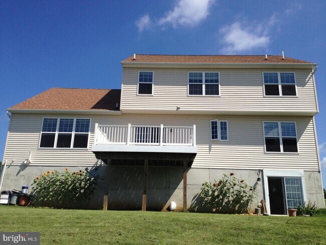 Building Photo - 304 Dunbar Dr