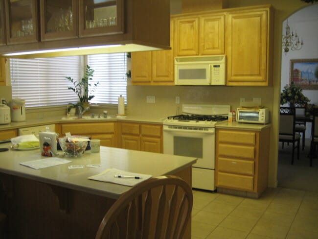 Building Photo - Large corner lot, 4 bedroom with Pool/Spa