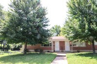 Building Photo - 414 S Cadillac Dr