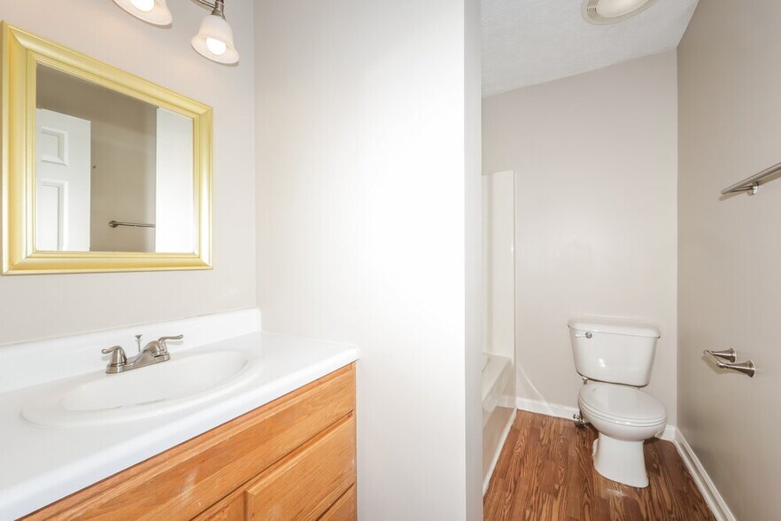 Building Photo - 3423 Ravenel Ct