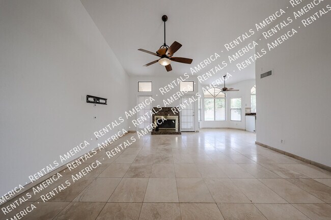 Building Photo - 532 E Stonebridge Dr