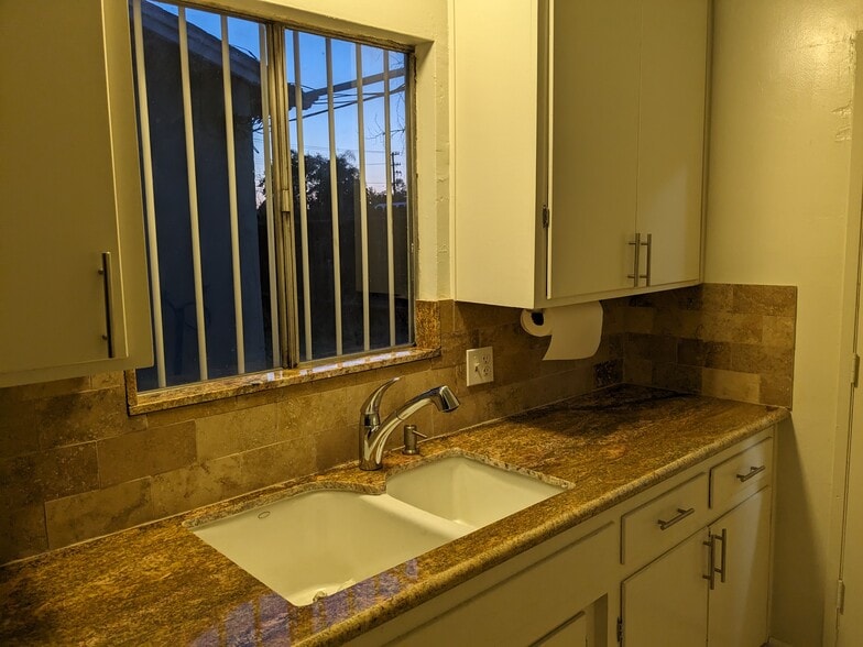 New sink and faucet - 418 Real Rd